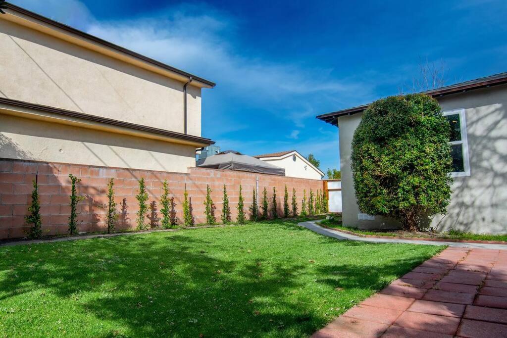 Beautiful 3 Bed 1 Bath Designer + Hot Tub Hébergement de vacances Los Angeles